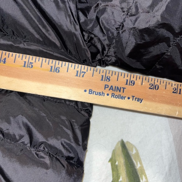 Eddie Bauer Zip Up Puffer Jacket 🌵 - Picture 4 of 8